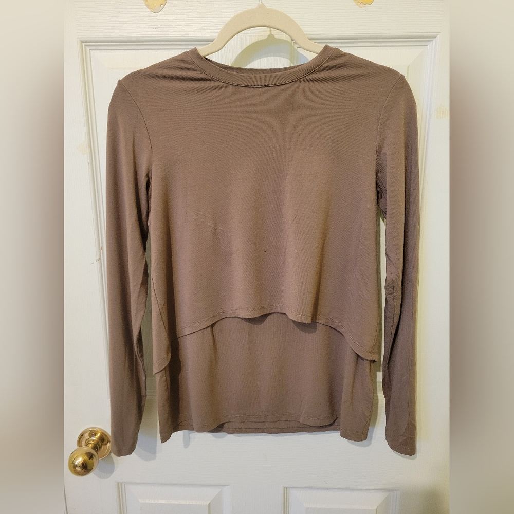 Thyme Maternity Taupe Long Sleeve Nursing Top, size XXS
